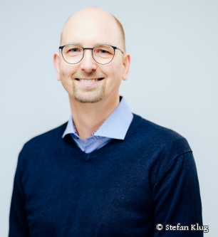 Dr. Stefan Klug